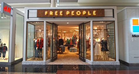 free people locations canada.